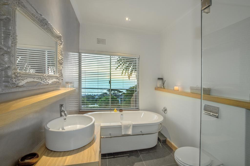 Atholl House Hotel Camps Bay Exterior photo